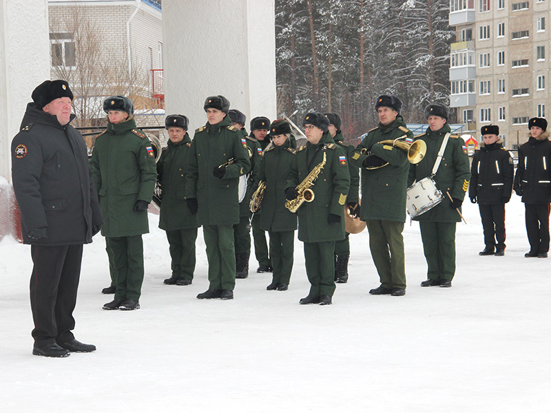 ВАМ ОТНЫНЕ РОДИНУ БЕРЕЧЬ!.