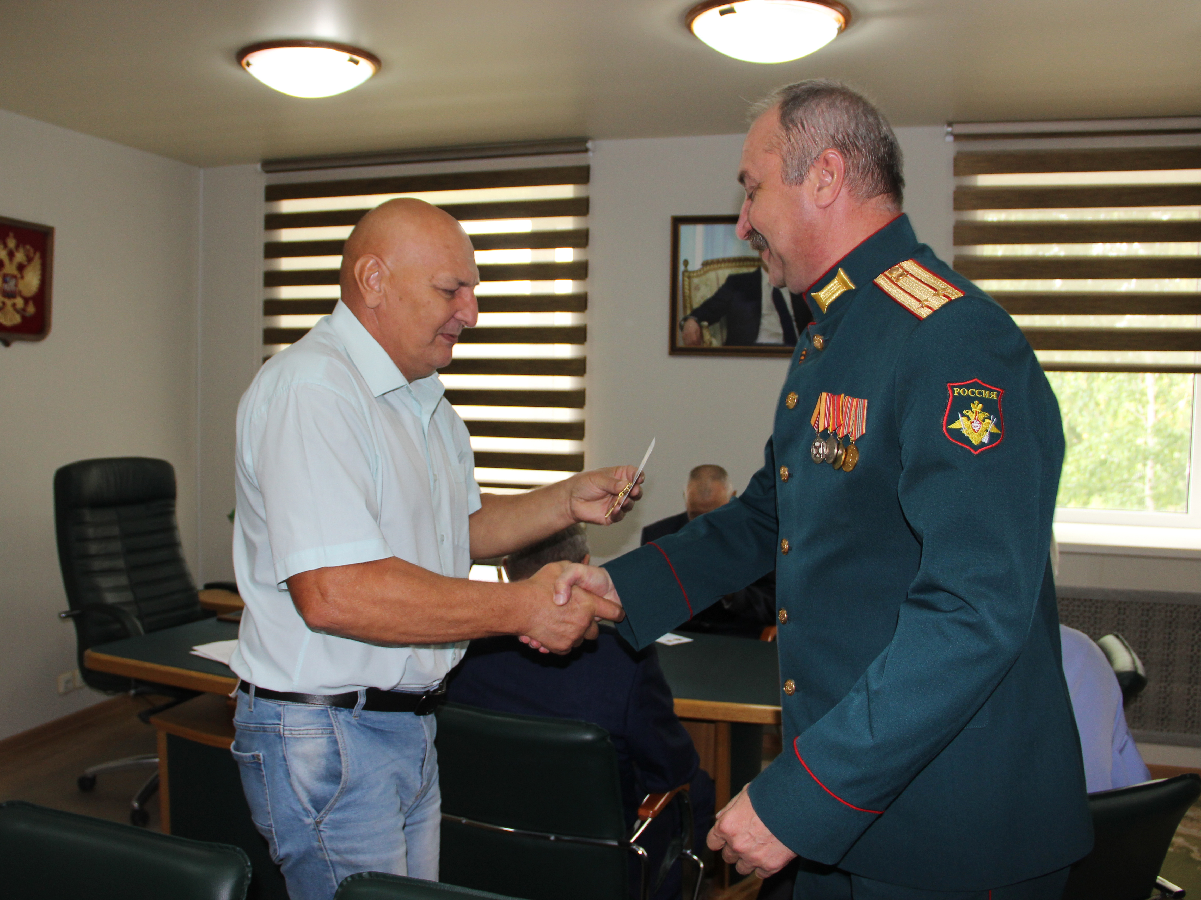 ПАМЯТНЫЙ ЗНАК ДЛЯ ВОЕННЫХ СТРОИТЕЛЕЙ.