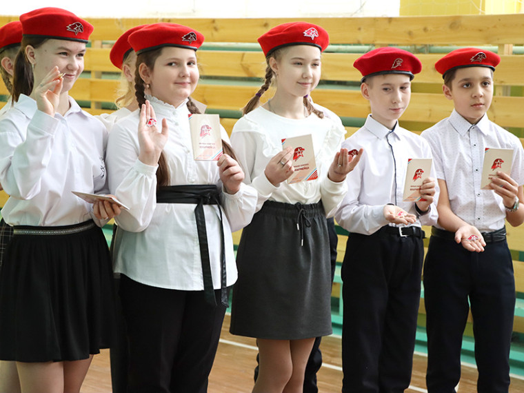 «МЫ КЛЯНЕМСЯ БЫТЬ ДОСТОЙНЫМ ПРИМЕРОМ!». «МЫ КЛЯНЕМСЯ БЫТЬ ДОСТОЙНЫМ ПРИМЕРОМ!».